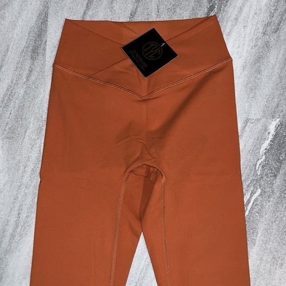 TYC Effortless V Front Vortex Classing Leggings Adobe burnt orange Medium - Picture 3 of 11